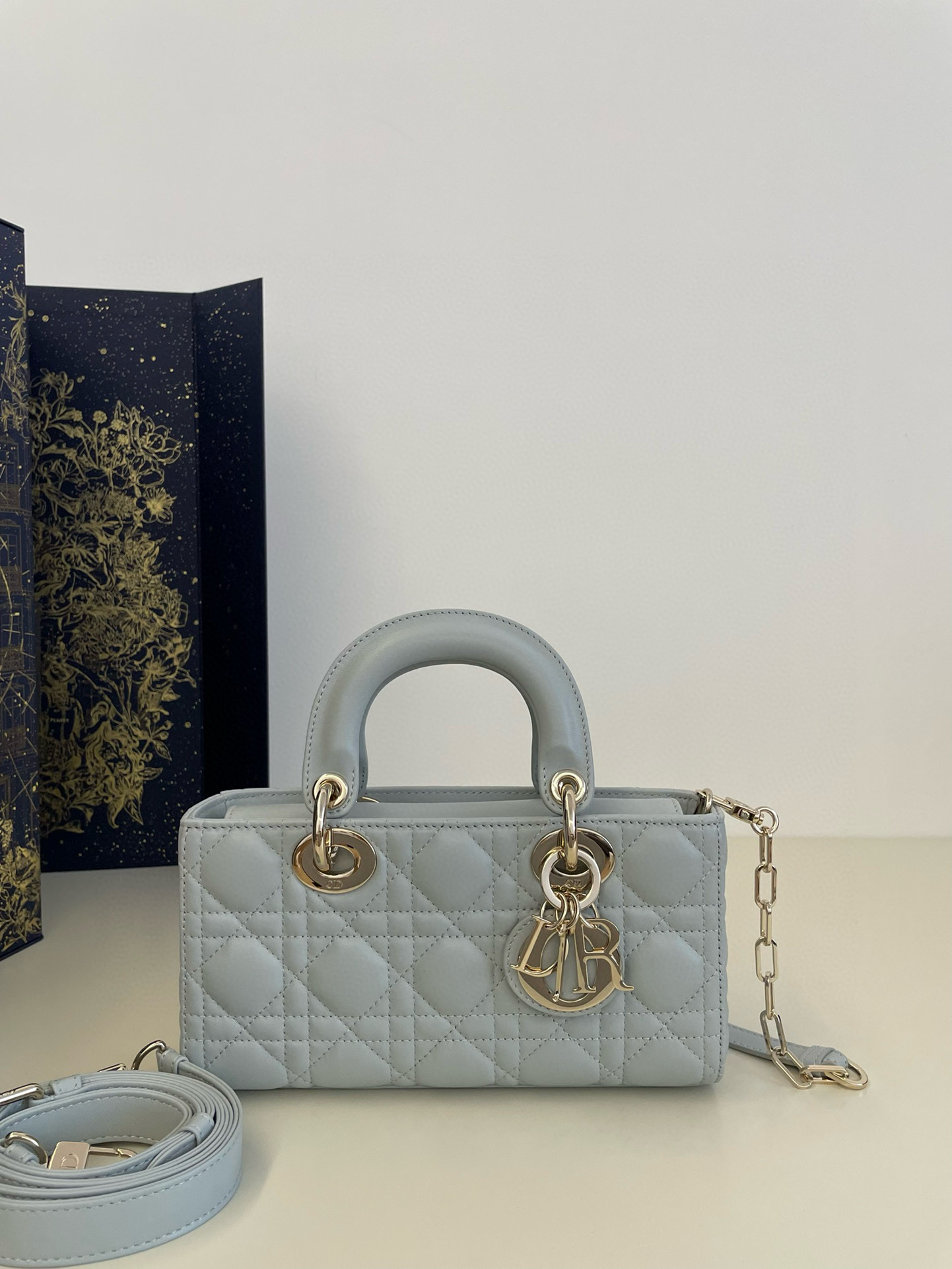 디올 Dior Small Lady D-Joy Bag Blue 22cm