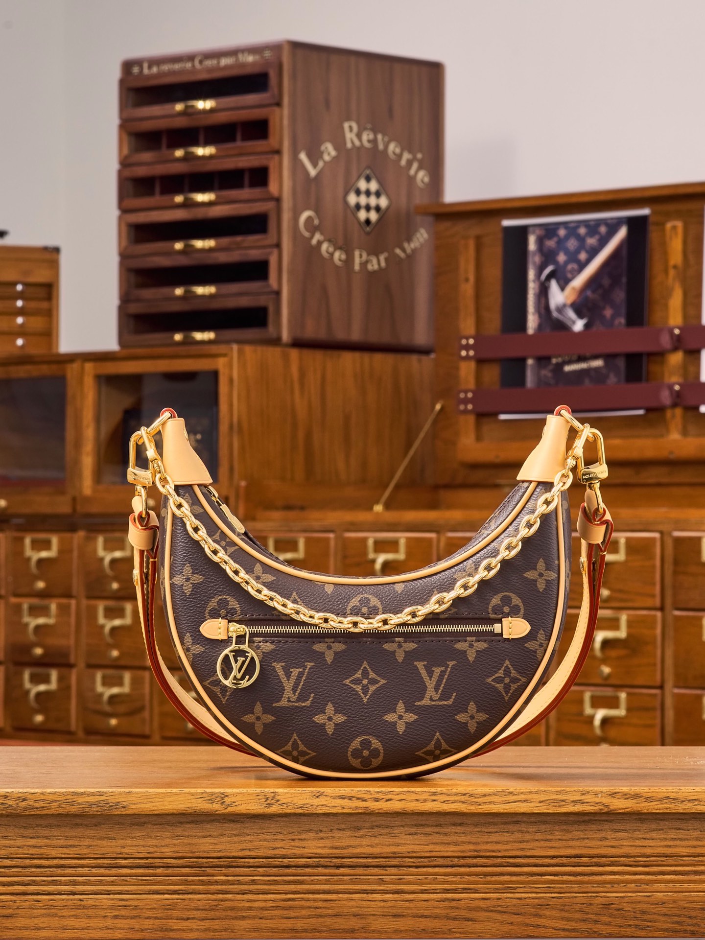 루이비통 Louis Vuitton M81098 Loop Monogram 23CM