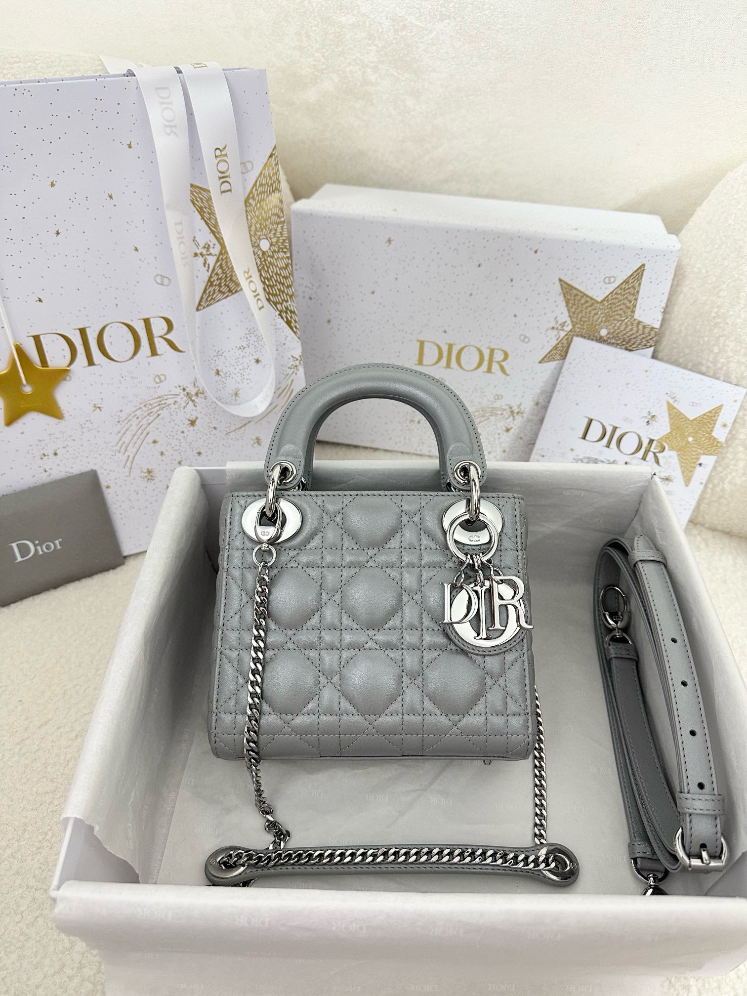 디올 Dior Mini Lady Dior Bag Light grey silver 17cm