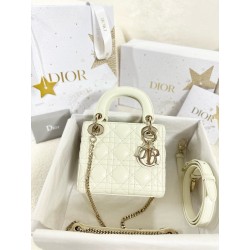 디올 Dior Mini Lady Dior Bag Milk white 17cm