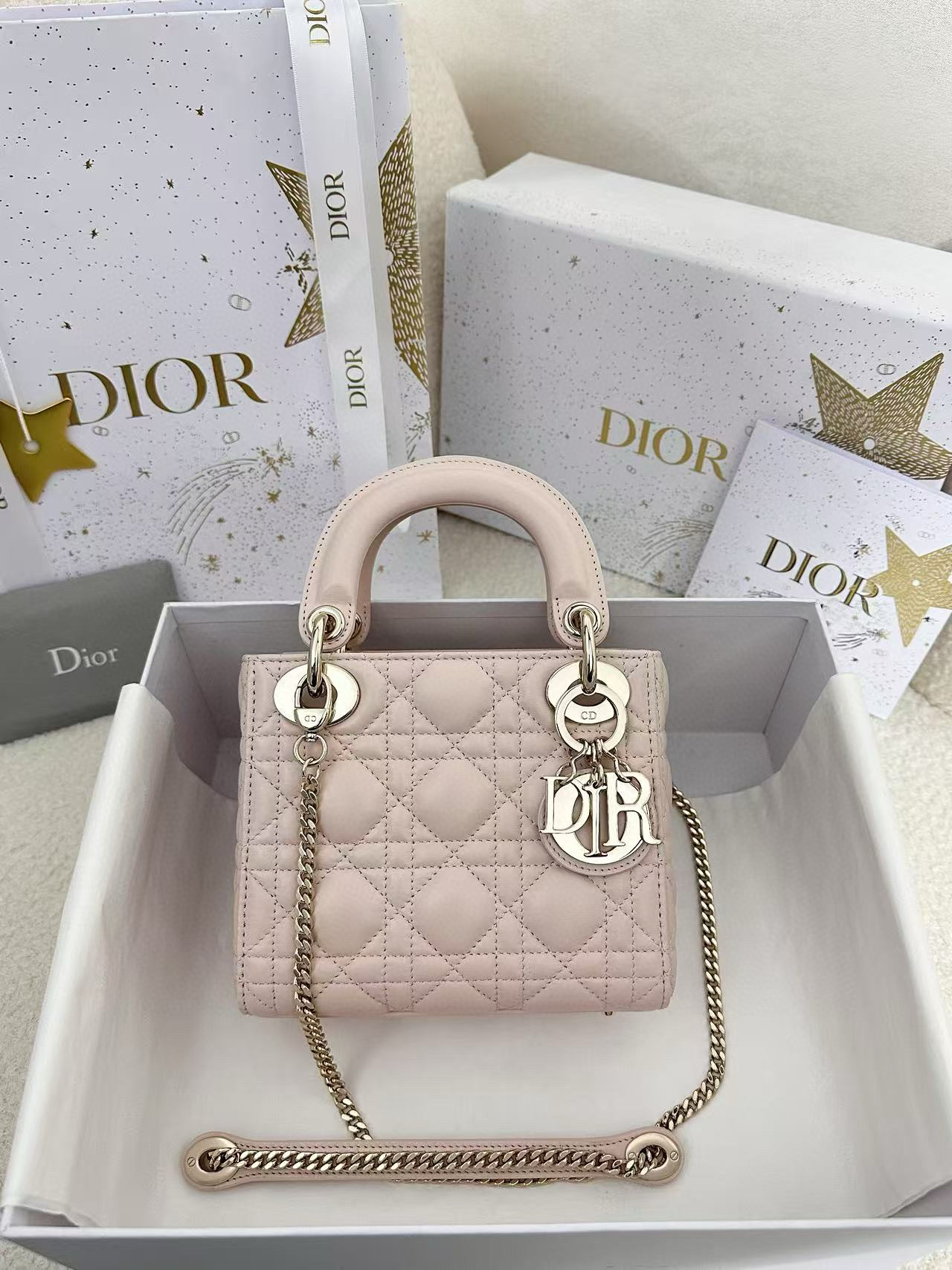 디올 Dior Mini Lady Dior Bag Pink 17cm