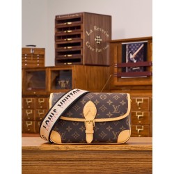 루이비통 Louis Vuitton M45985 Diane Monogram Black 24CM