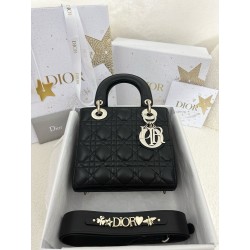 디올 Dior Small Lady Dior Bag Black 20cm