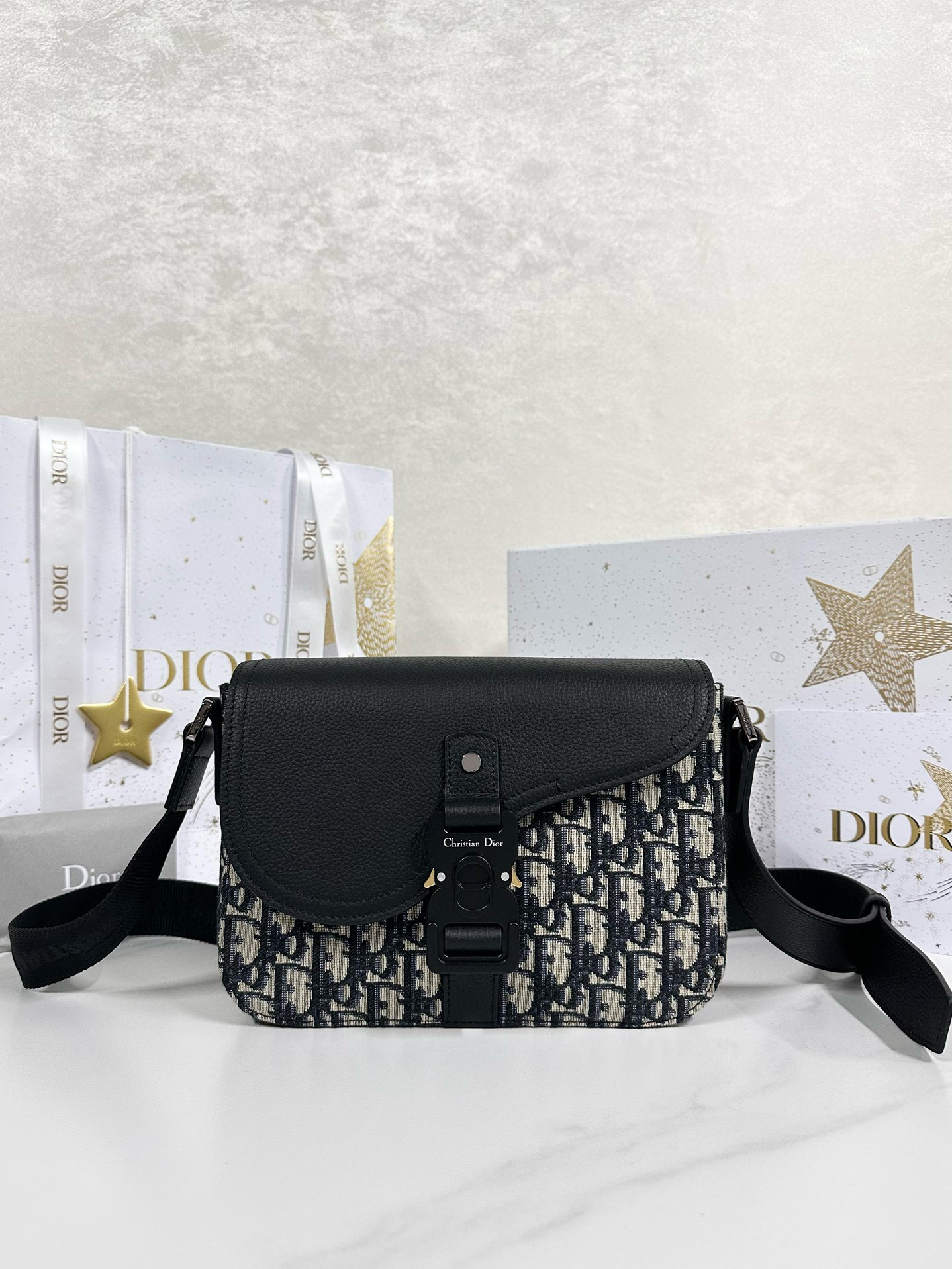 디올 Dior Small Saddle Messenger Bag with Flap Beige and Black 23cm