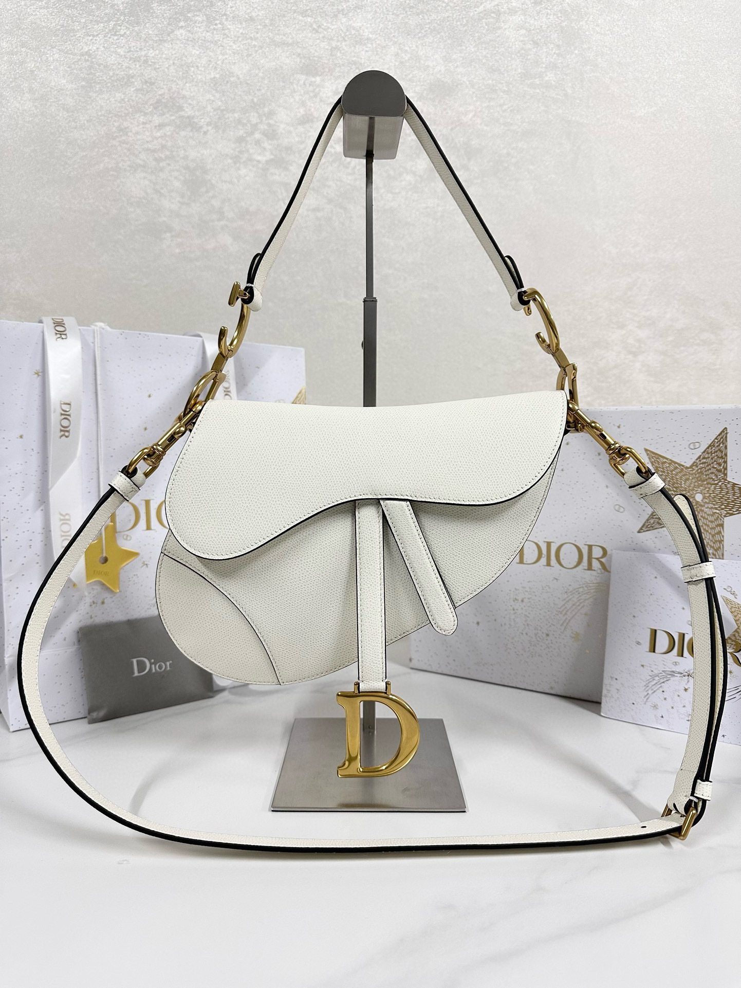 디올 Dior Saddle Bag with Strap White 25.5cm