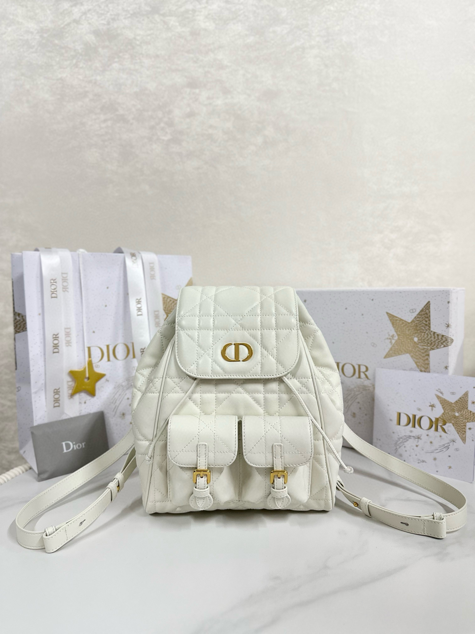 디올 Dior Medium Dior Caro Backpack White 23cm