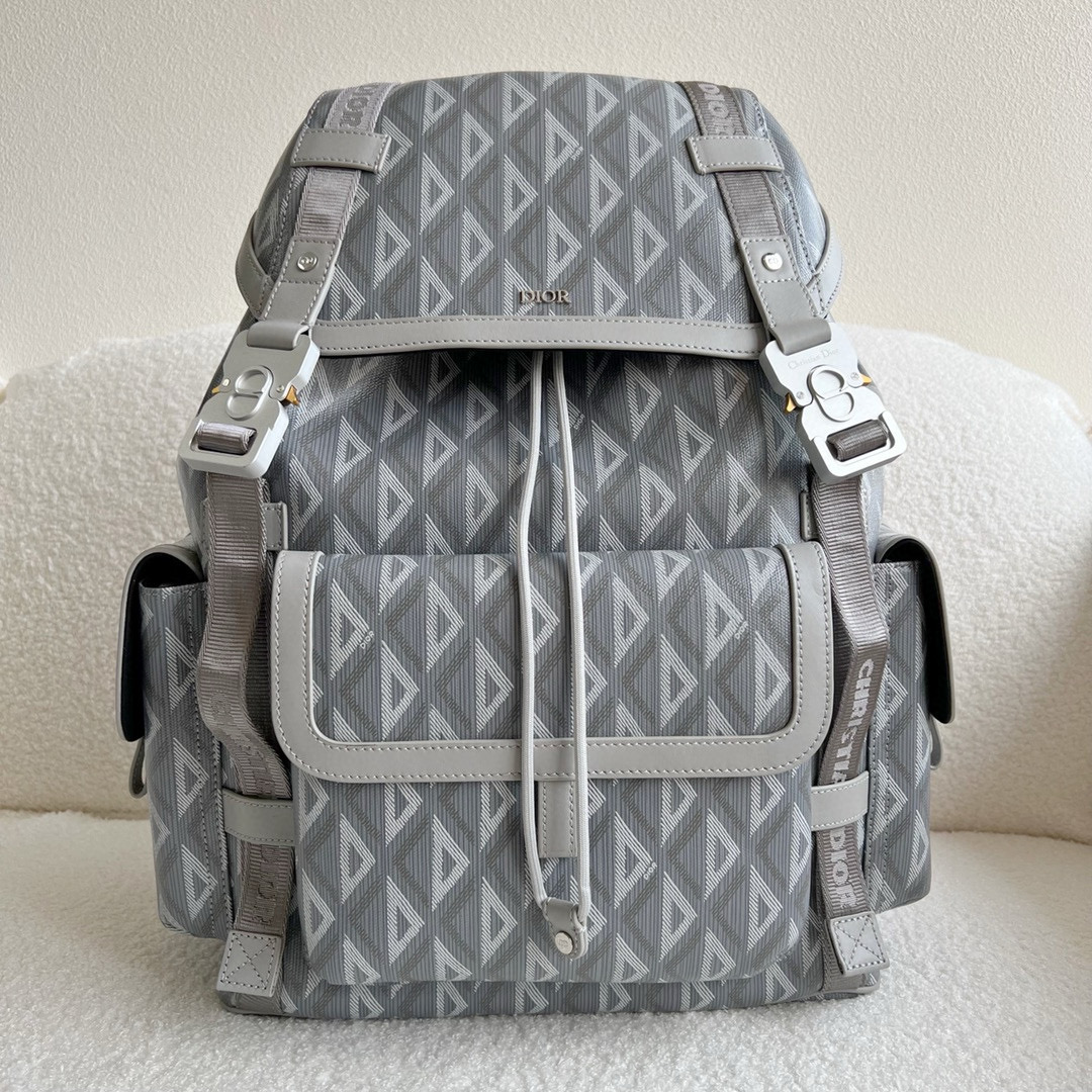 디올 Dior Hit the Road Backpack with Flap grey 43cm