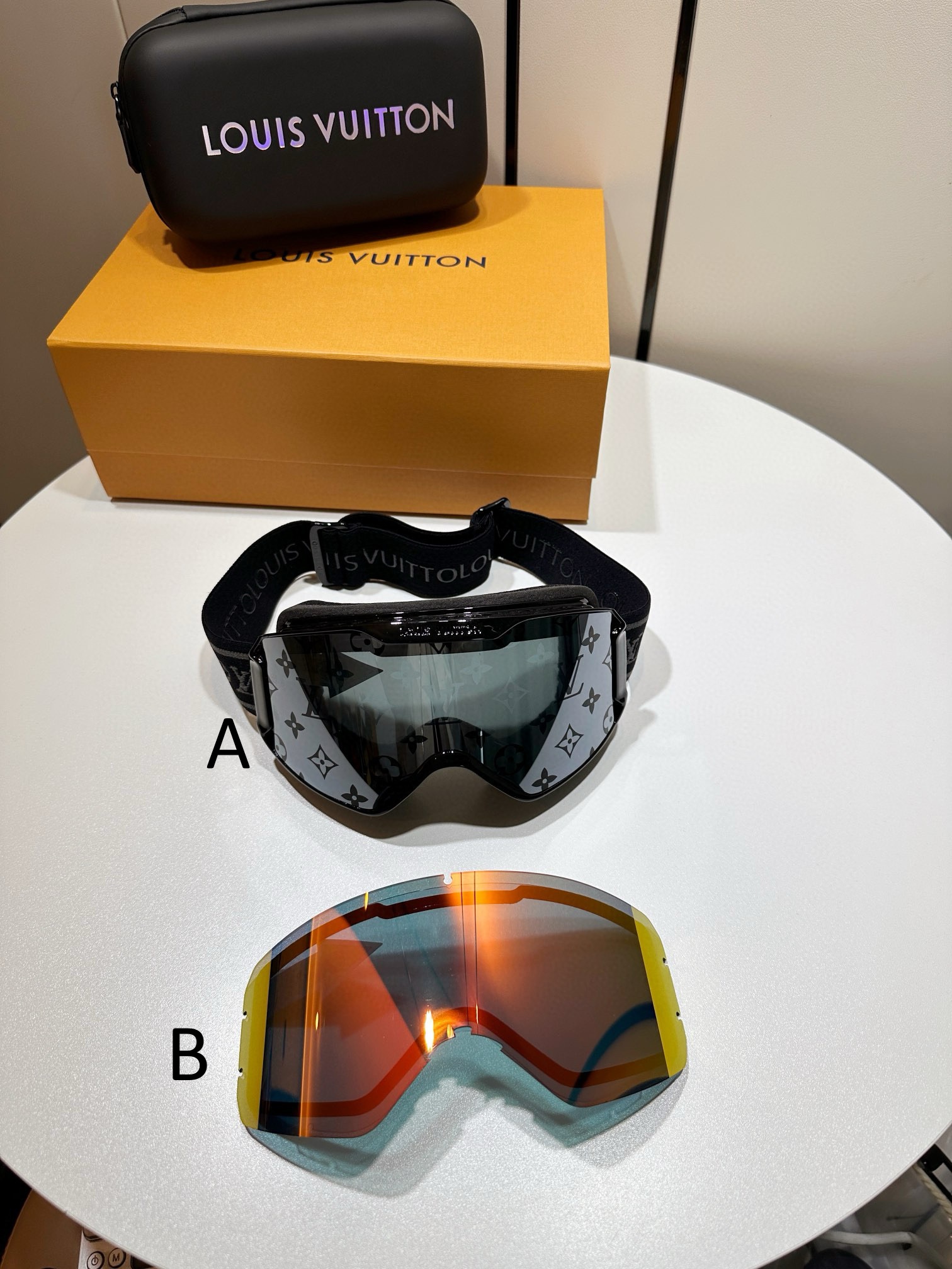 루이비통 Louis Vuitton Z1573E