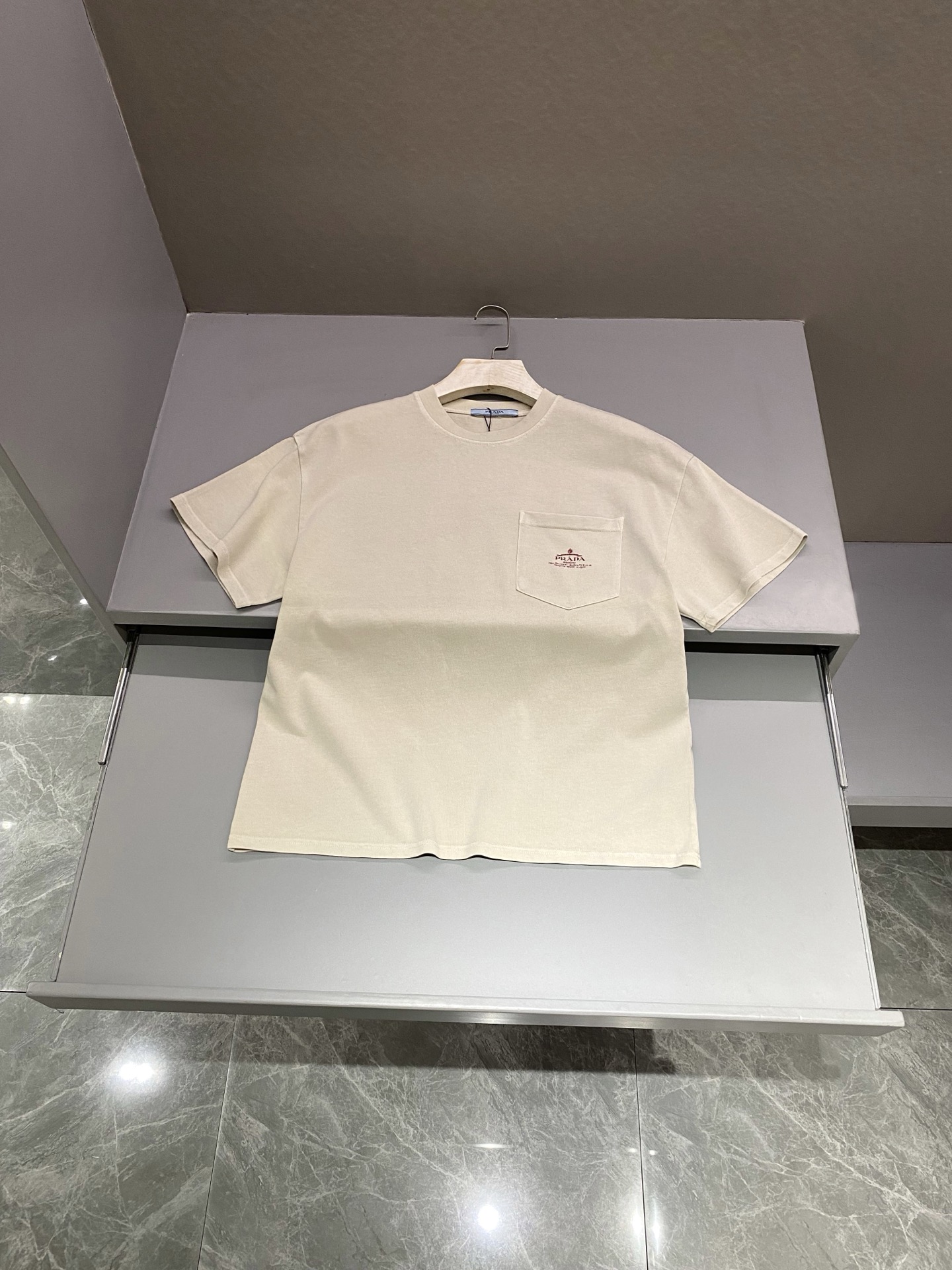 프라다 Prada 반팔 티셔츠
