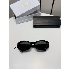 디올 Dior Christian Dior Signature 55-20-135