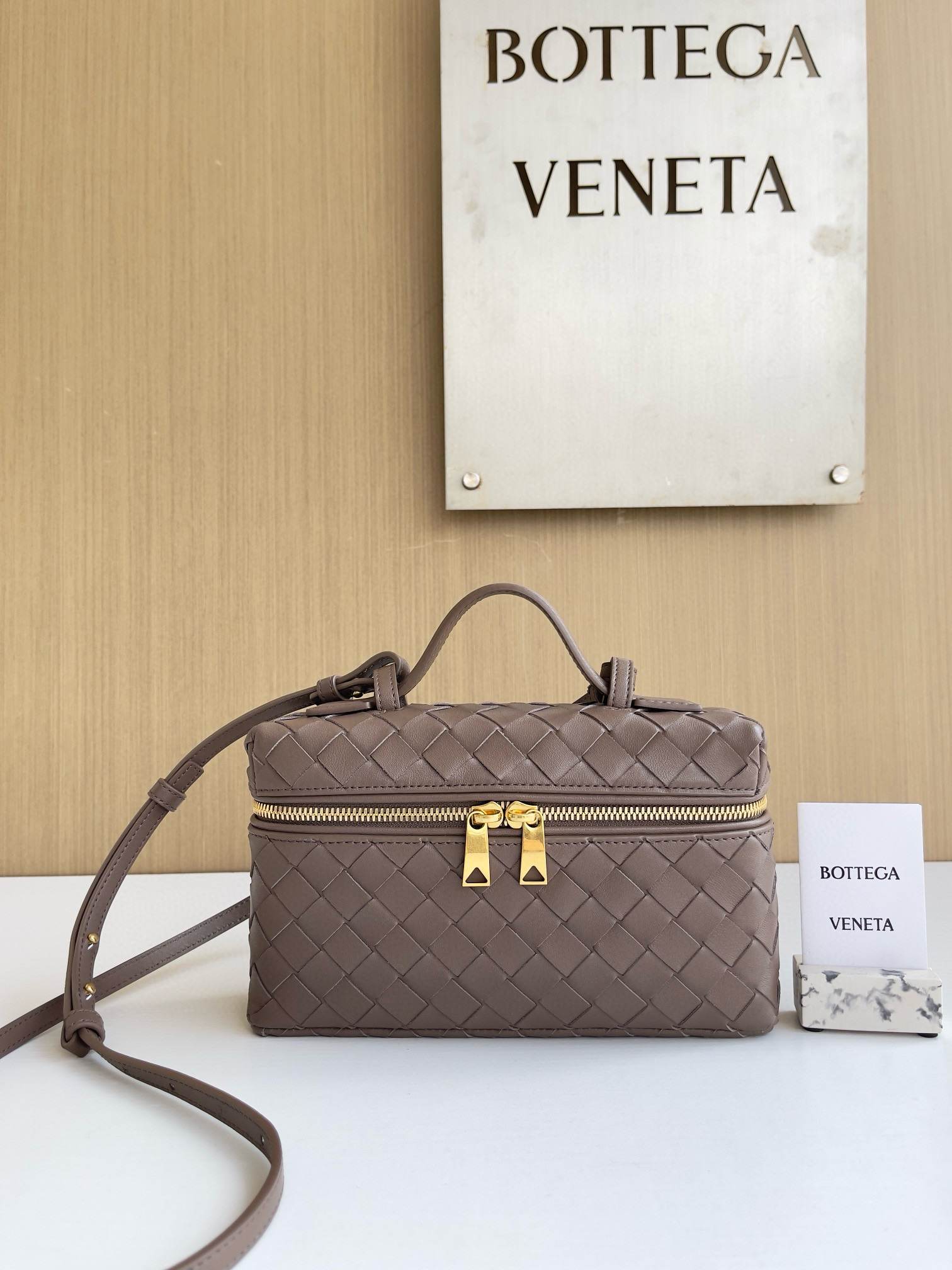 보테가 베네타 Bottega Veneta Bang Bang Vanity 크로스 백 789109 22cm