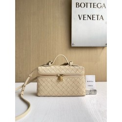 보테가 베네타 Bottega Veneta Bang Bang Vanity 크로스 백 789109 22cm
