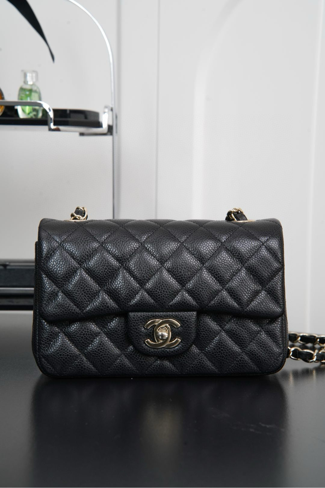 샤넬 Chanel Mini Classic Flap Bag A69900 Black gold 20cm