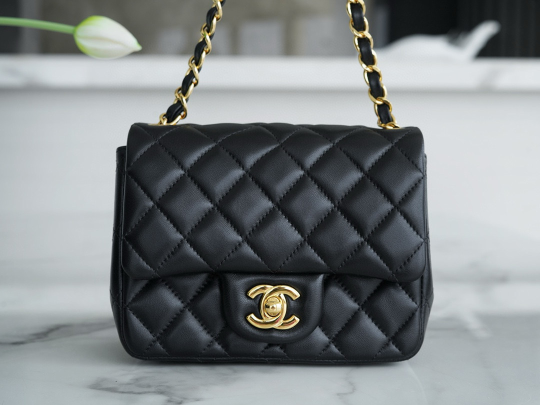 샤넬 Chanel Classic Flap Bag A35200 Black gold 17cm