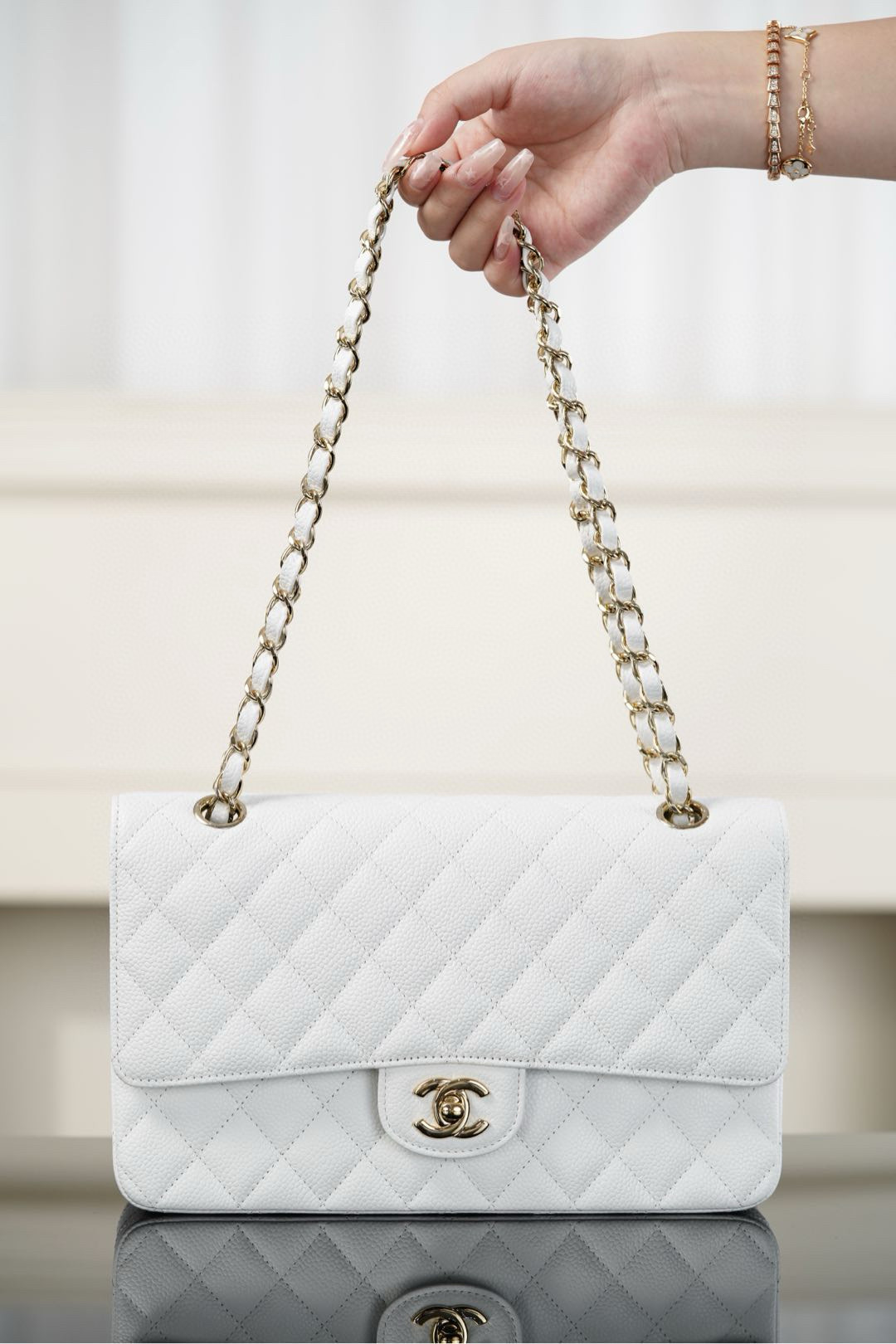 샤넬 Chanel Medium Classic Flap Bag A01112 White 25cm