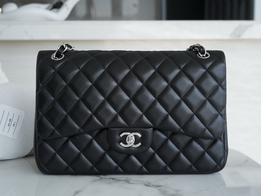 샤넬 Chanel Jumbo Classic Flap Bag A58600 Black silver 30cm