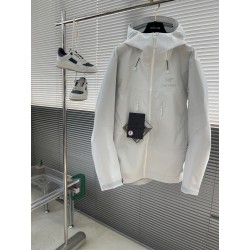 아크테릭스 ARC'TERYX 재킷
