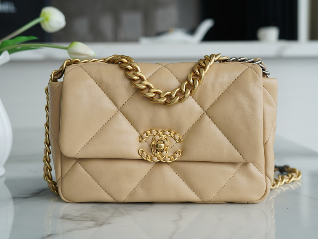 샤넬 Chanel 19 Handbag AS1160 Apricot 26cm