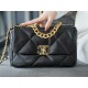 샤넬 Chanel 19 Handbag AS1160 Black 26cm