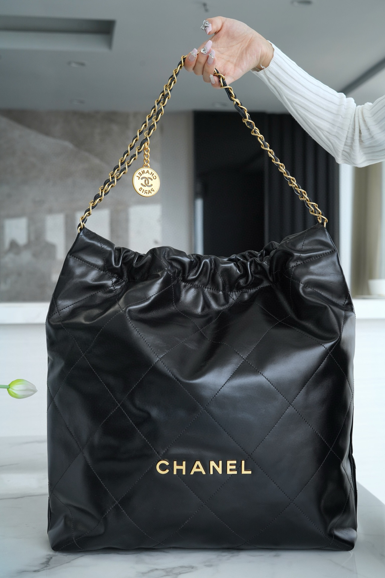 샤넬 Chanel 22P 22Large Handbag AS3262 Black gold 45cm
