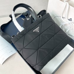 프라다 Prada 1BG380 패딩 리나일론 및 가죽 토트백 25CM