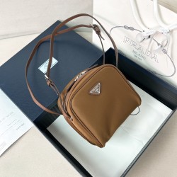 프라다 Prada 1BC248 숄더백 14.5CM