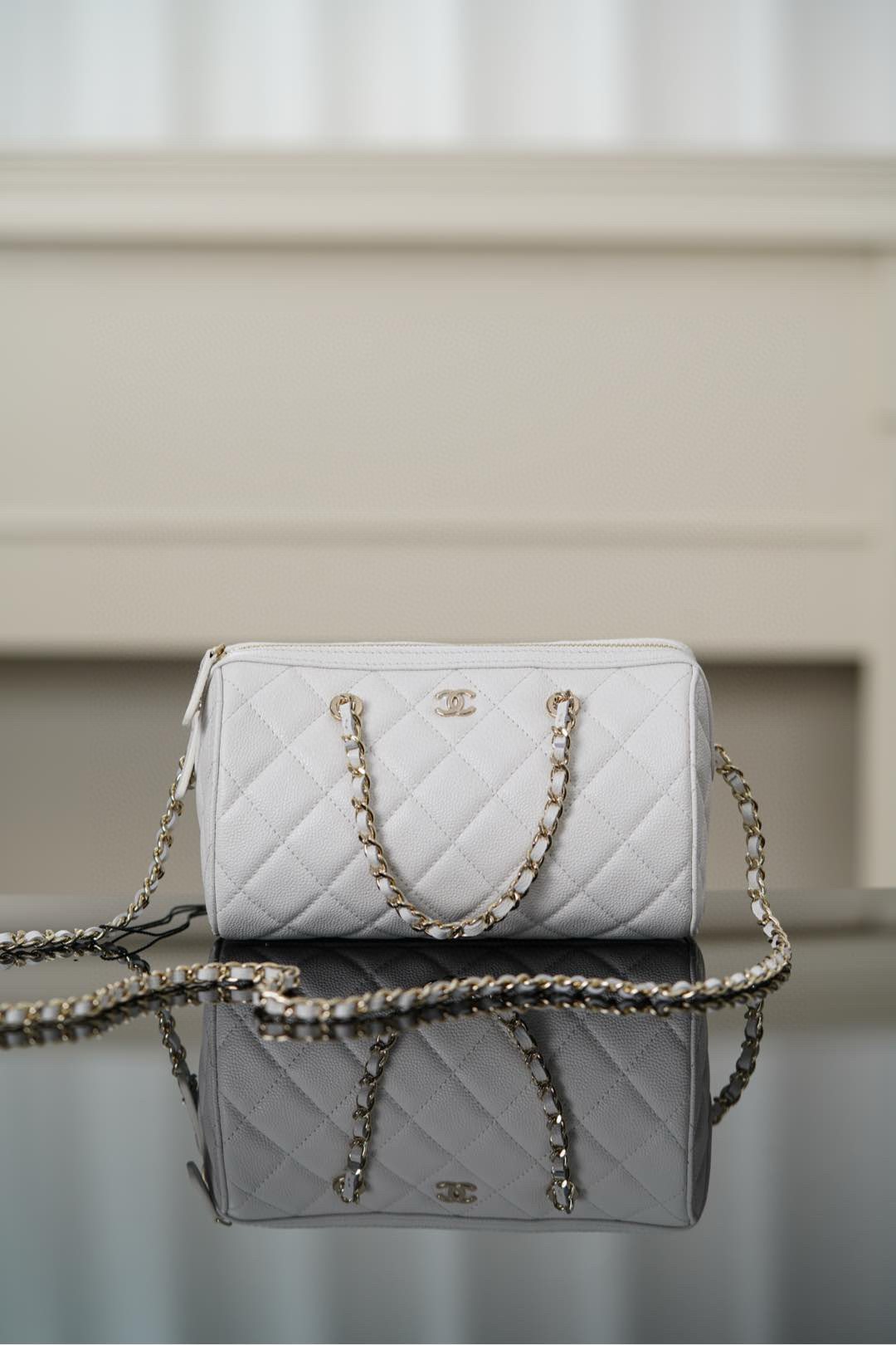 샤넬 Chanel 25P Chain Handle Bowling Bag White 18.5cm