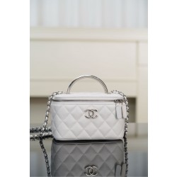 샤넬 Chanel 25P Long Vanity with chain White 17cm