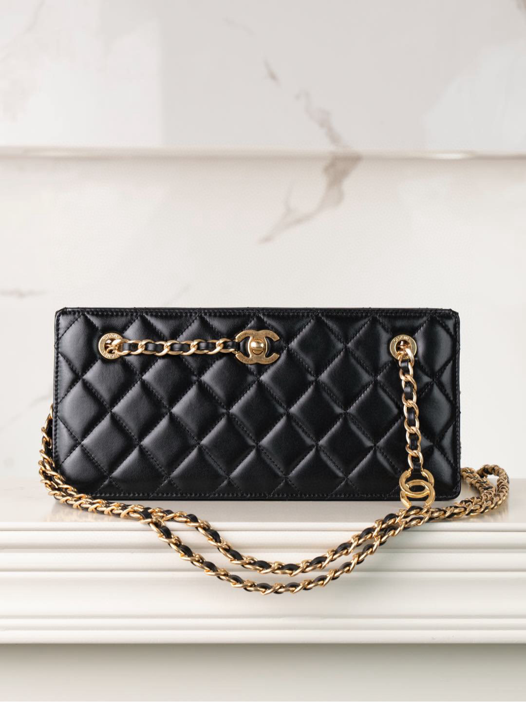 샤넬 Chanel 24k Clutch with Chain Black 27cm