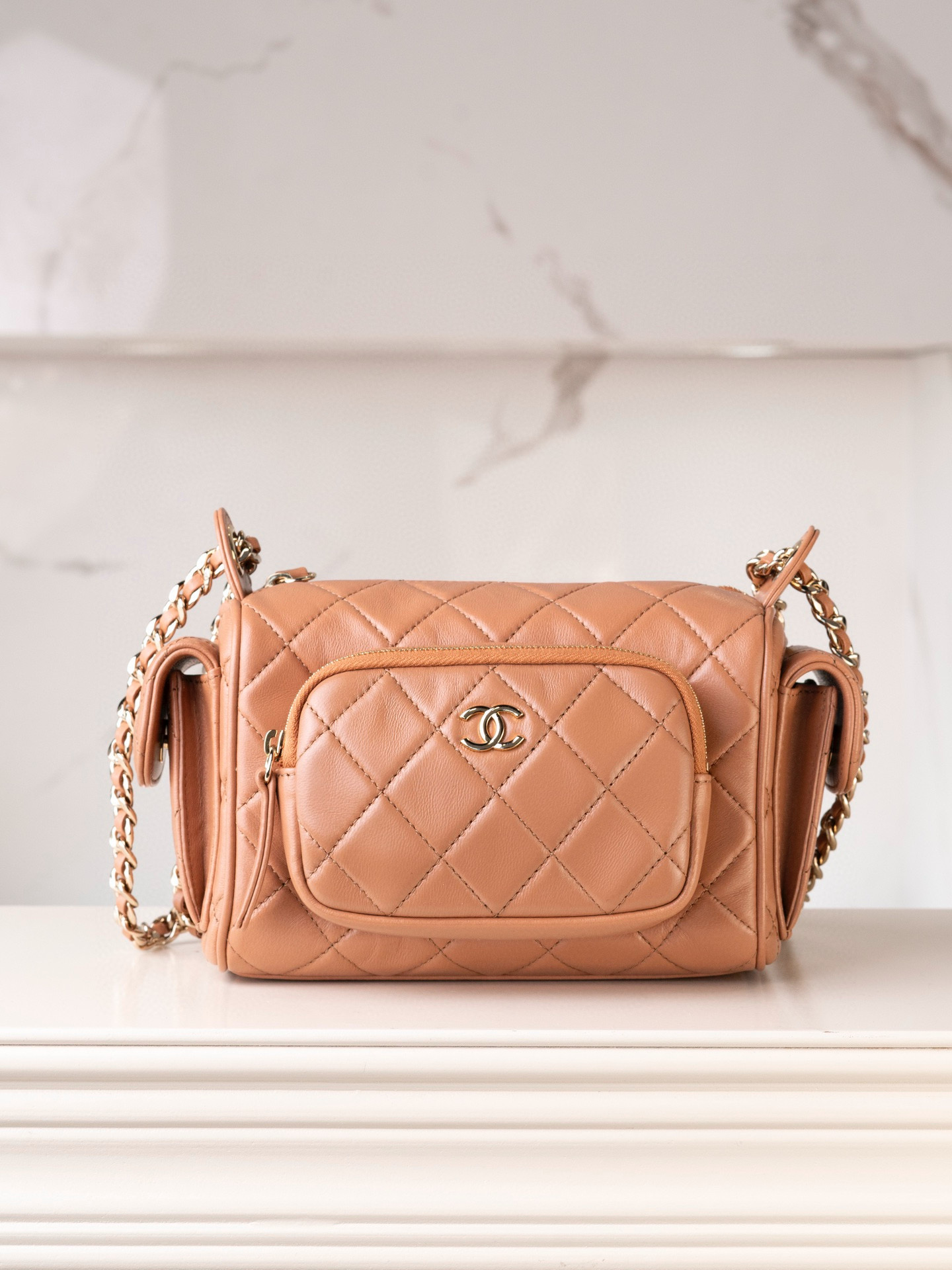 샤넬 Chanel 24K Small Camera Case Caramel 23cm