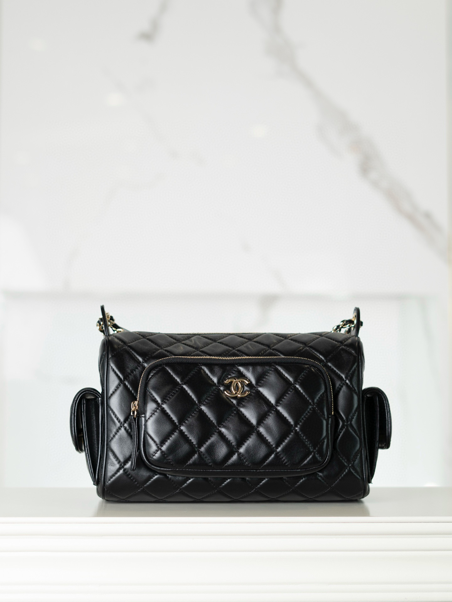 샤넬 Chanel 24K Large Camera Case Black 24cm