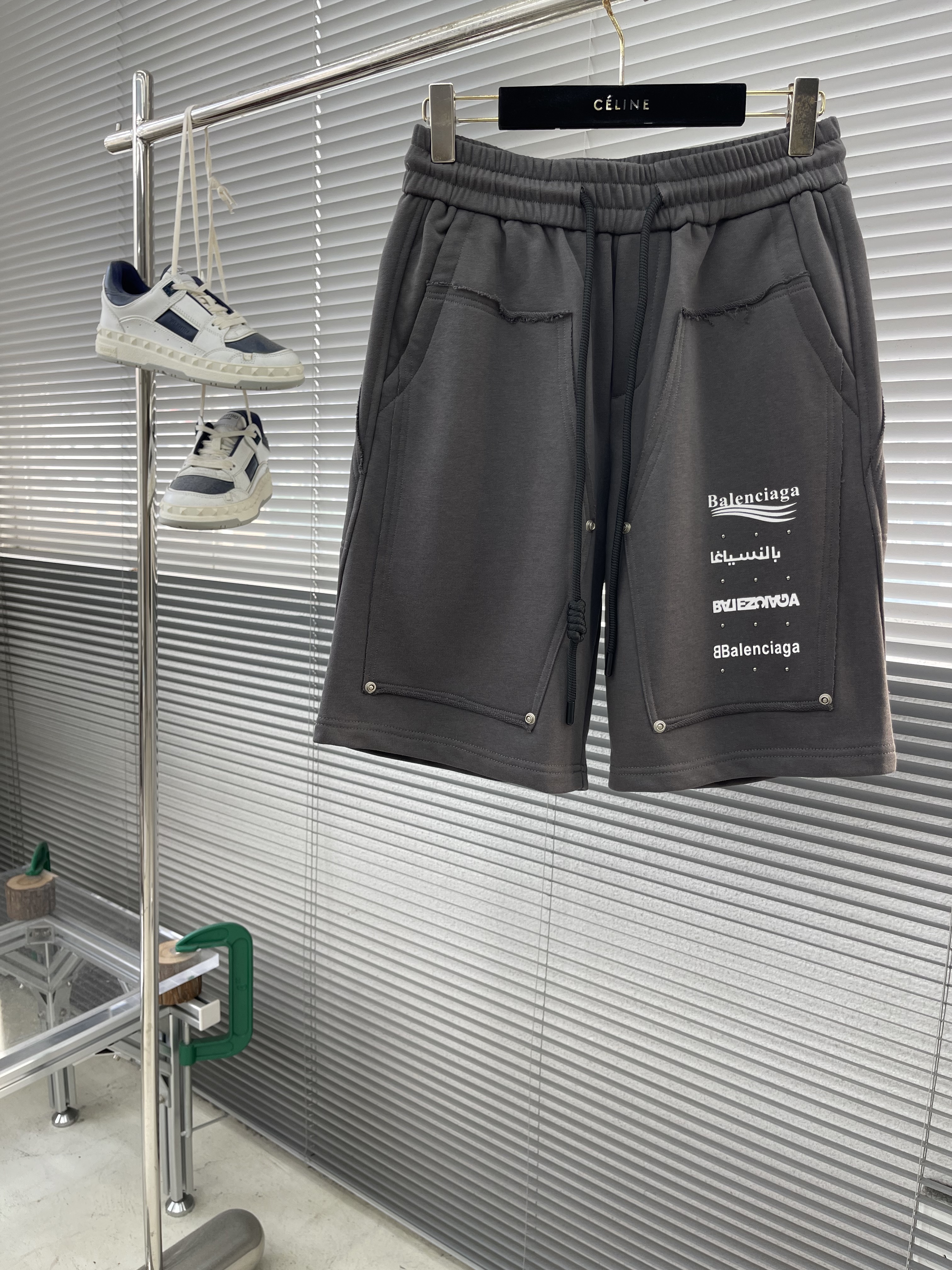 발렌시아가 Balenciaga 반바지