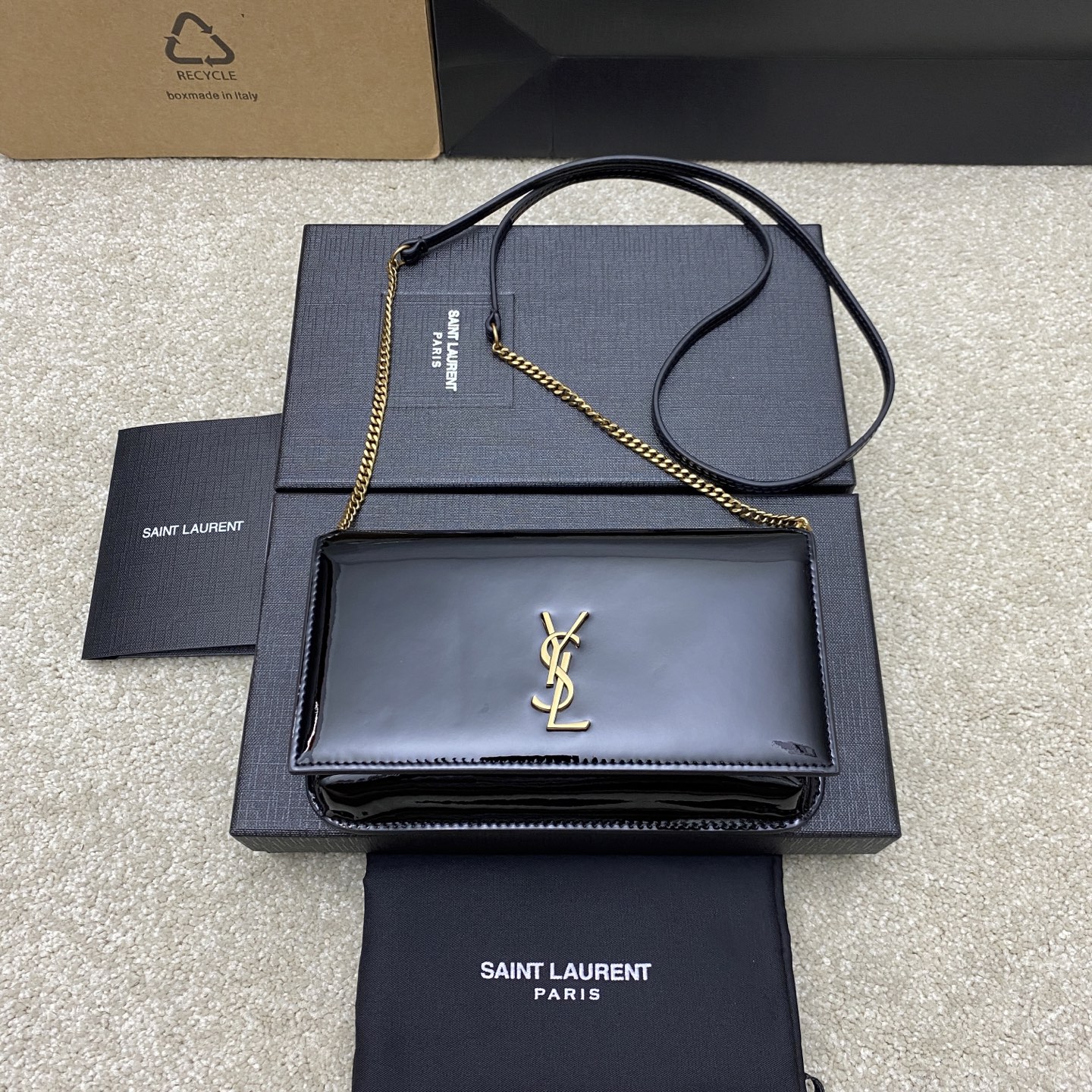 생로랑 Saint laurent/YSL 635095 Cassandre Phone Holder With Strap in Patent Leather Black 18CM