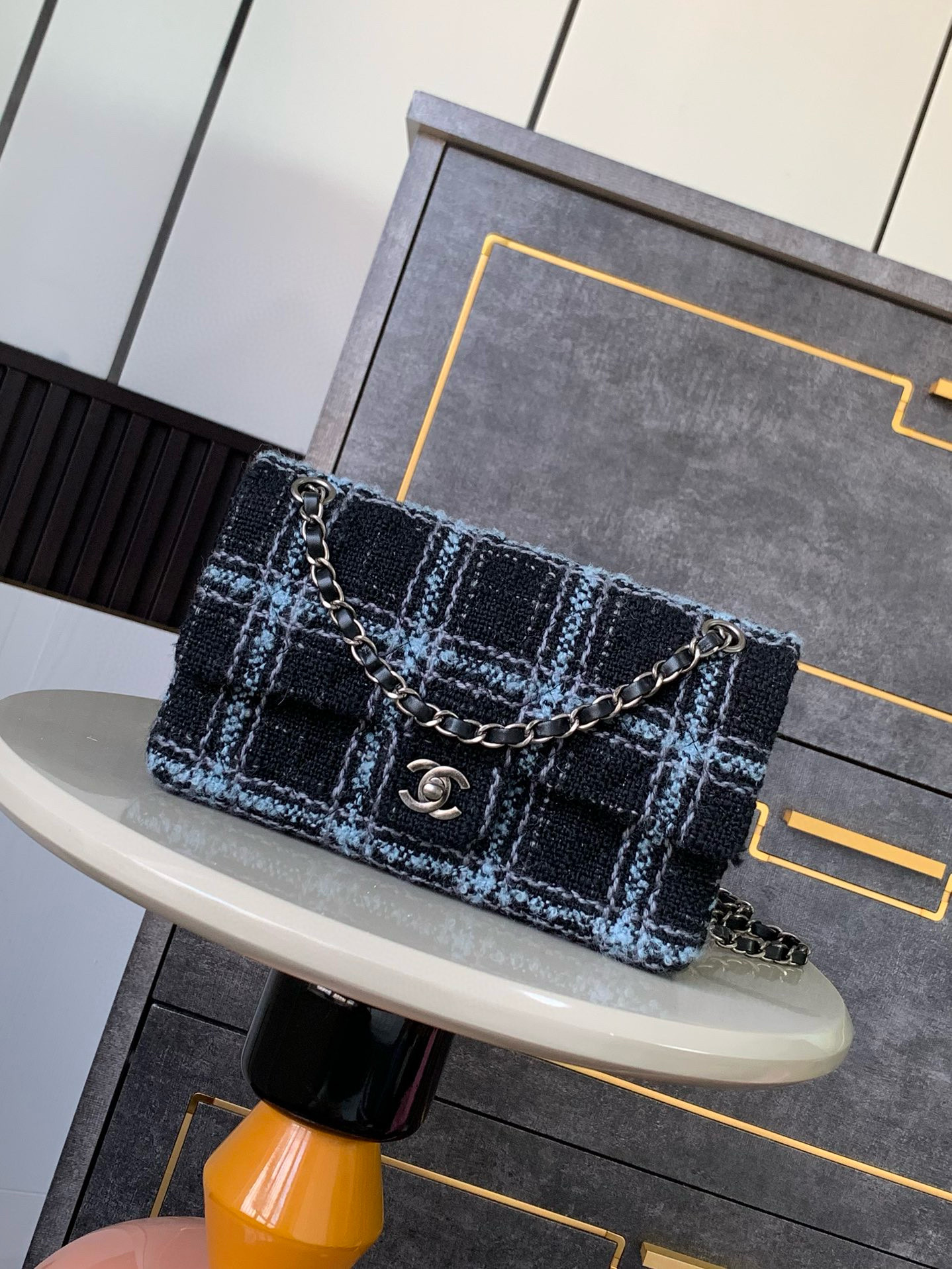 샤넬 Chanel 24k Medium Classic Flap Bag Blue 25.5cm