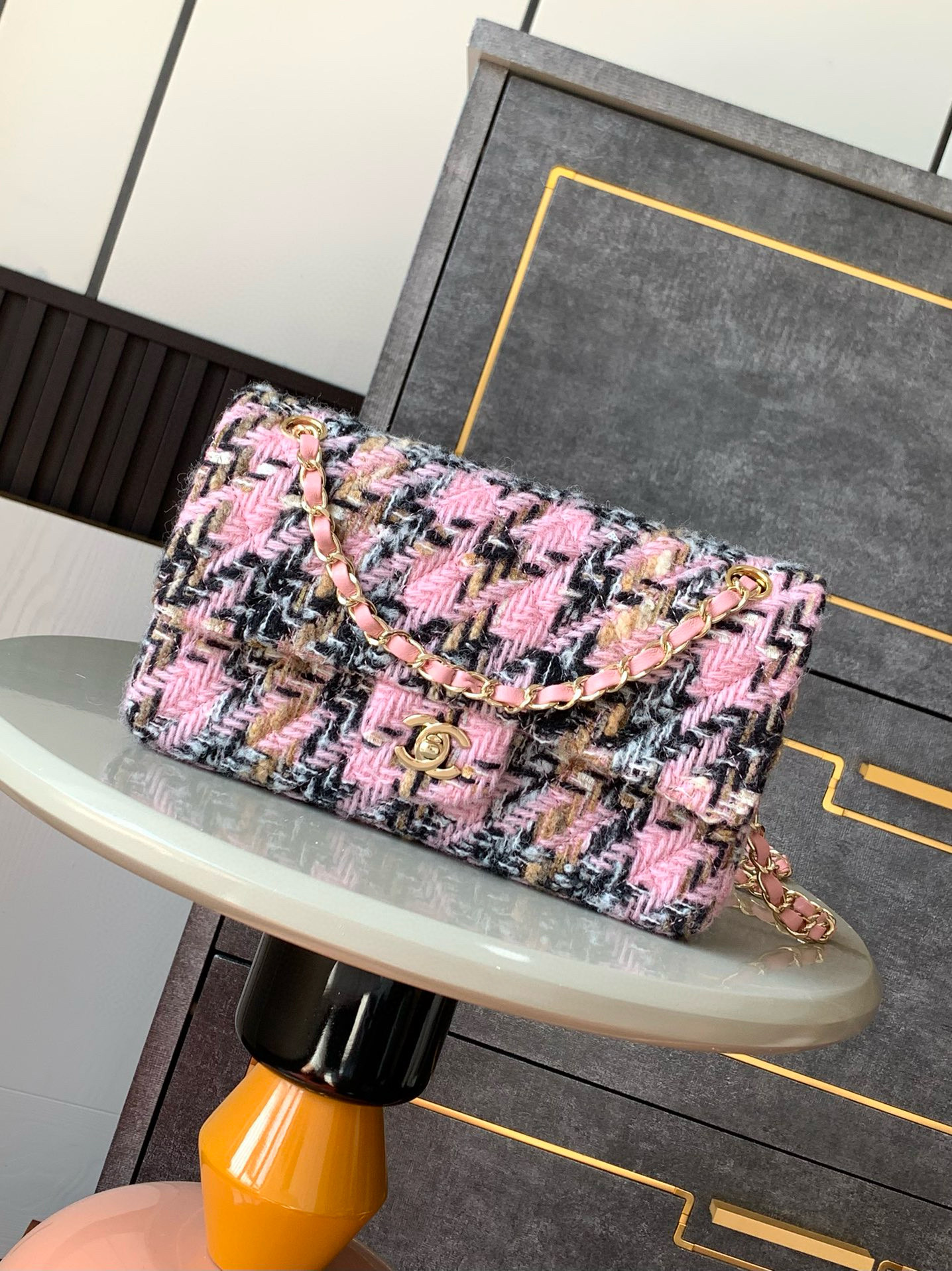 샤넬 Chanel 24k Medium Classic Flap Bag Pink 25.5cm