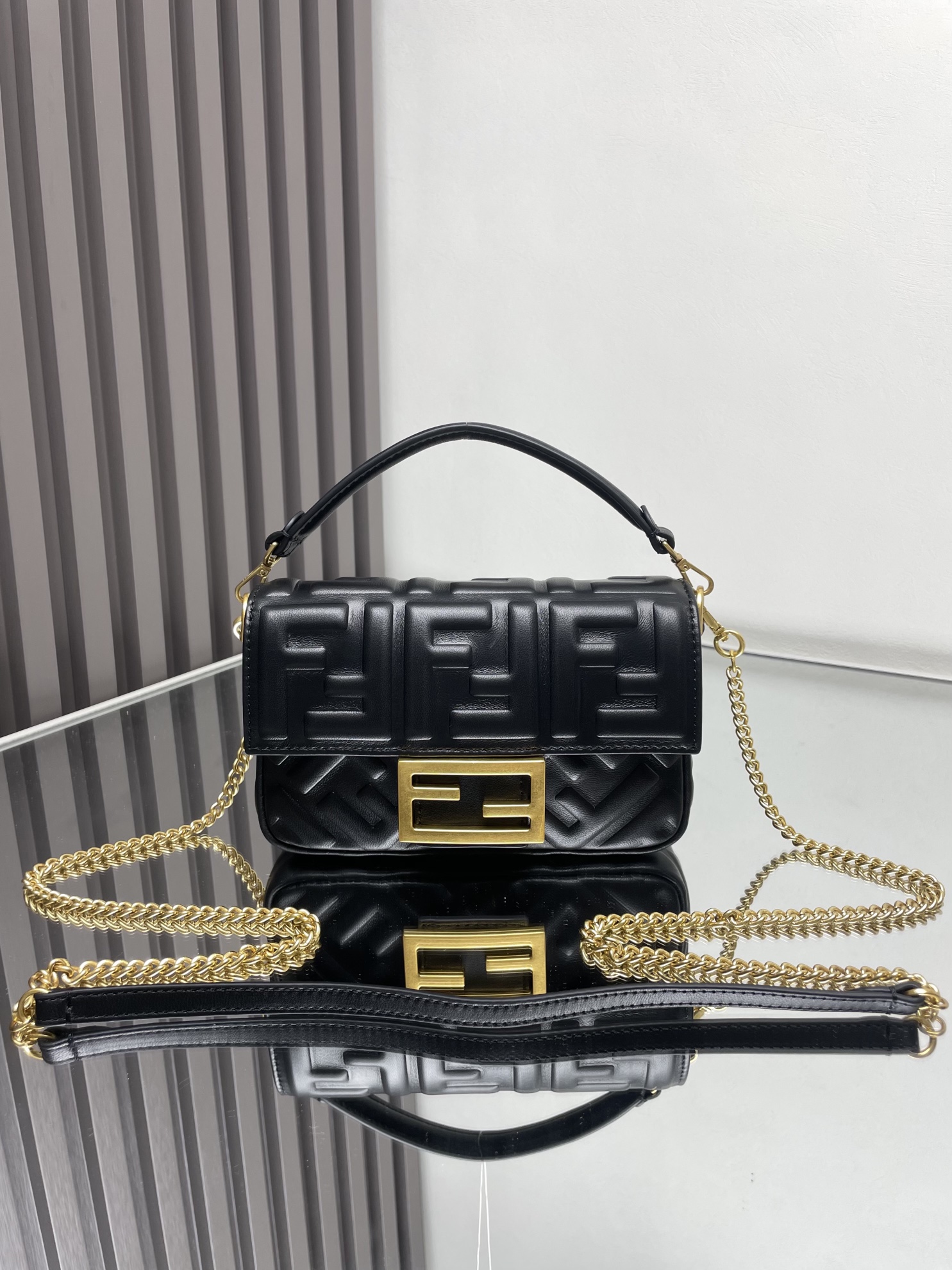 펜디 FENDI 8BR600 Mini Baguette FF Motif Leather Bag Black 19CM
