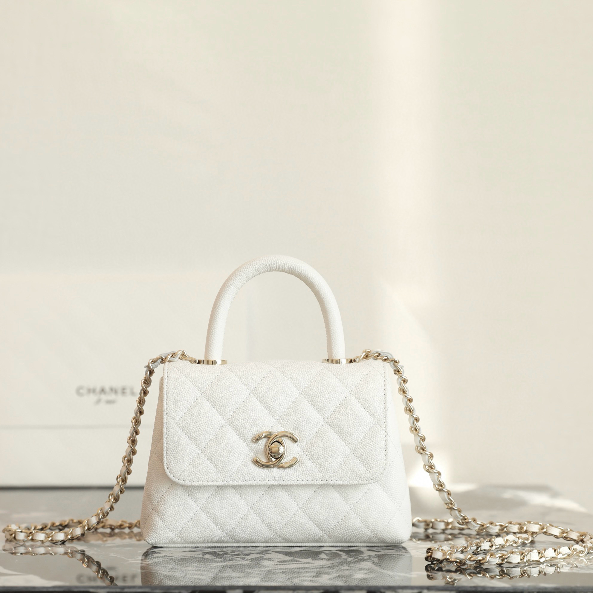 샤넬 Chanel Mini CoCo Handle Nano Flap Bag C-531 White 14.5cm