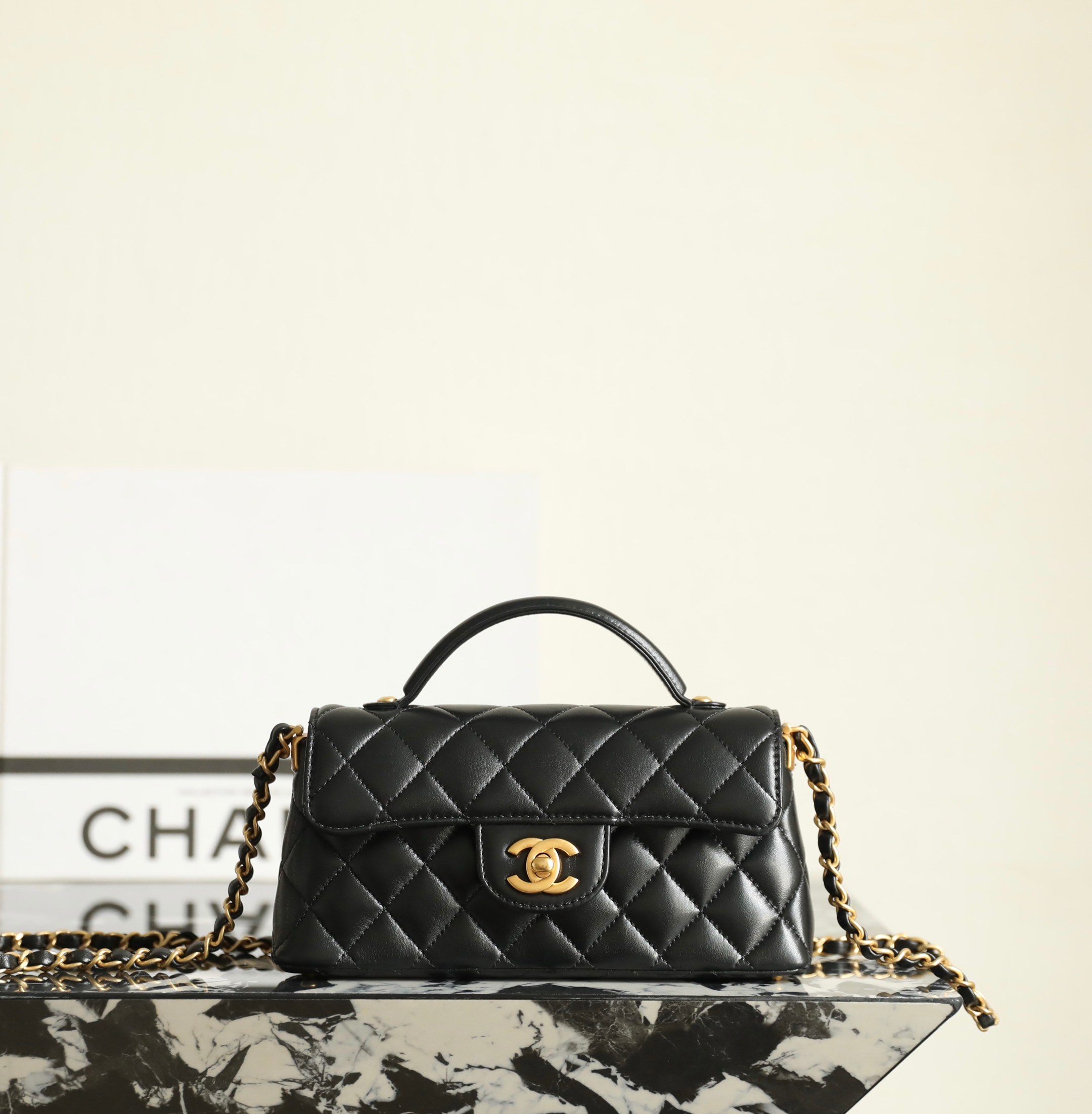 샤넬 Chanel 25P Mini Kelly Handle bag Black 22cm