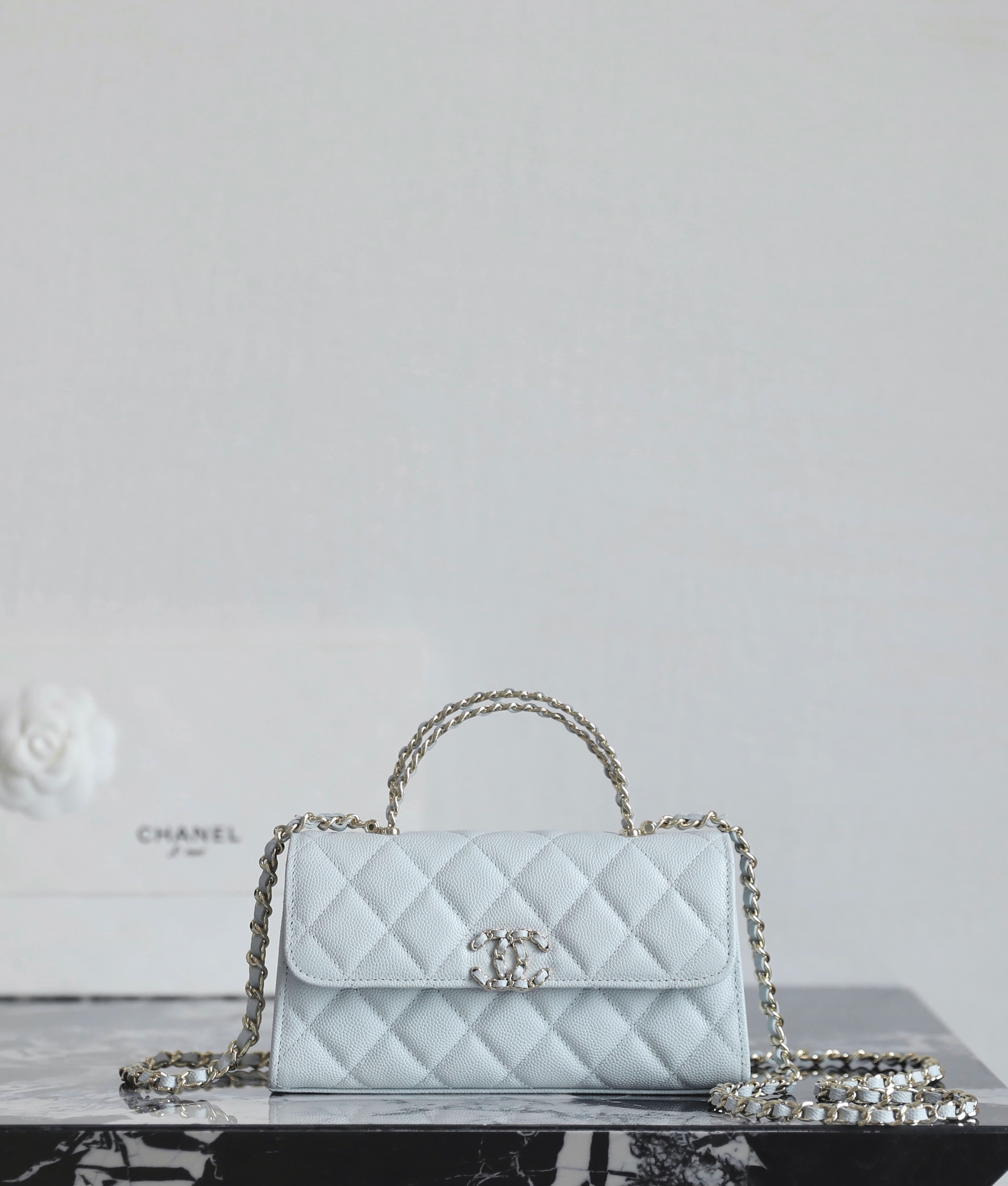 샤넬 Chanel 25s AP3238 Flap Phone Holder with Chain C-511 Light blue 18cm