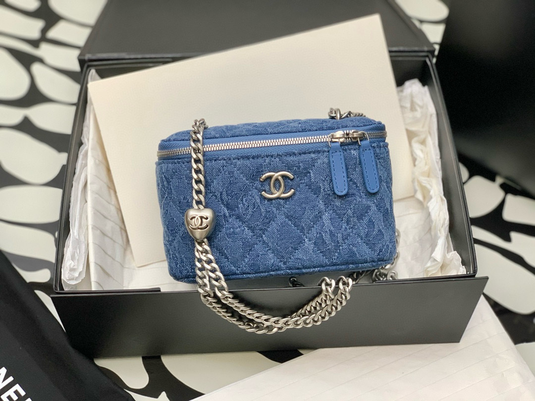 샤넬 Chanel 23p LP Long Vanity with chain 99245 Blue 19cm
