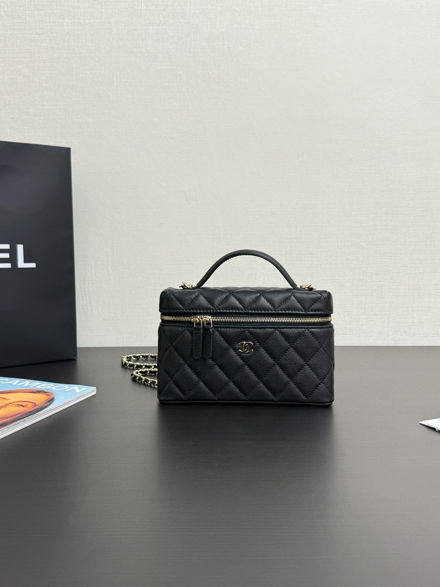 샤넬 Chanel 25c LP Long Vanity with chain 99448 Black 19cm