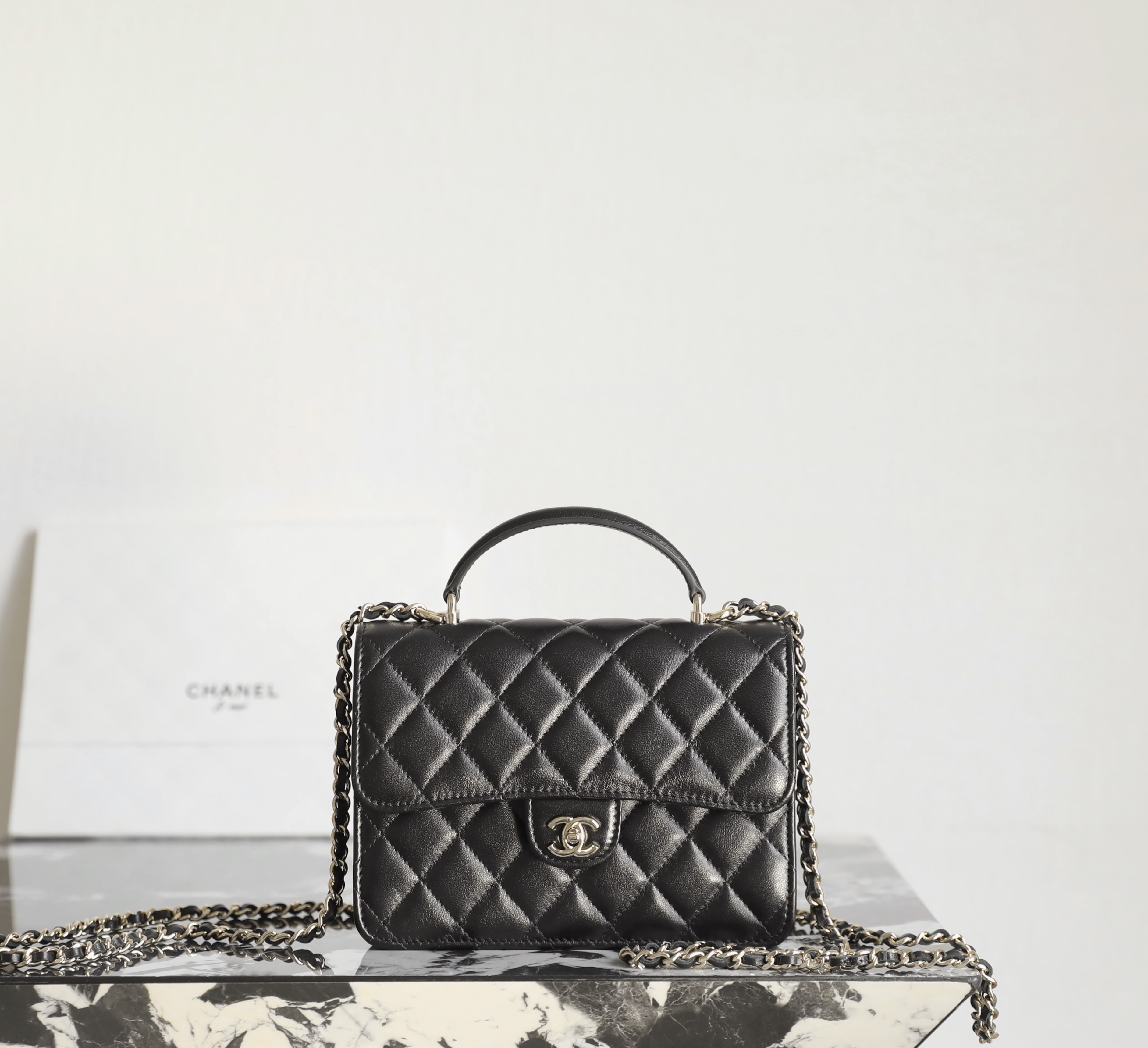 샤넬 Chanel 25P Mini Backpack C-811 Black 18cm