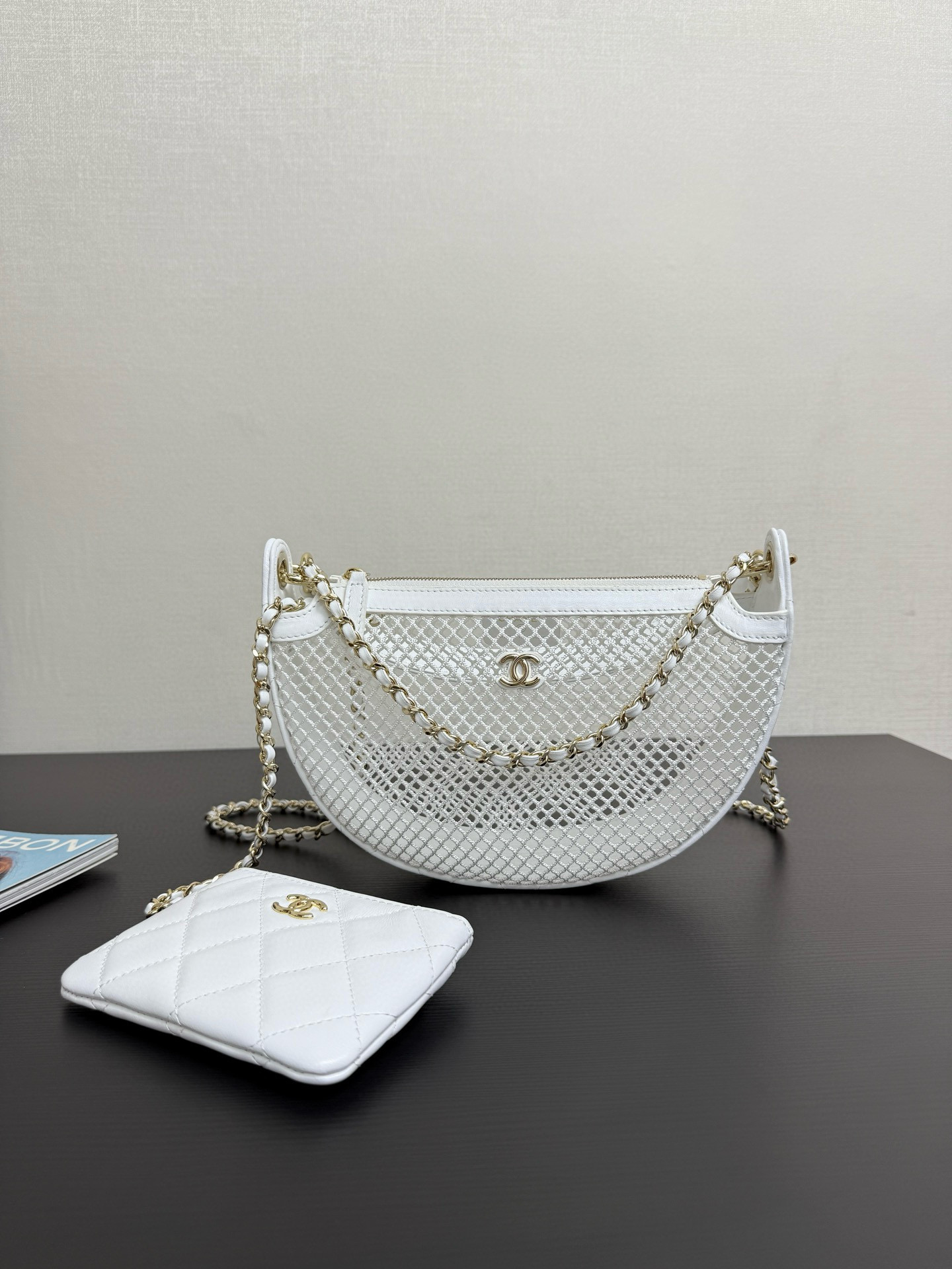 샤넬 Chanel 25p AP4573 Clutch with Chain White 22cm
