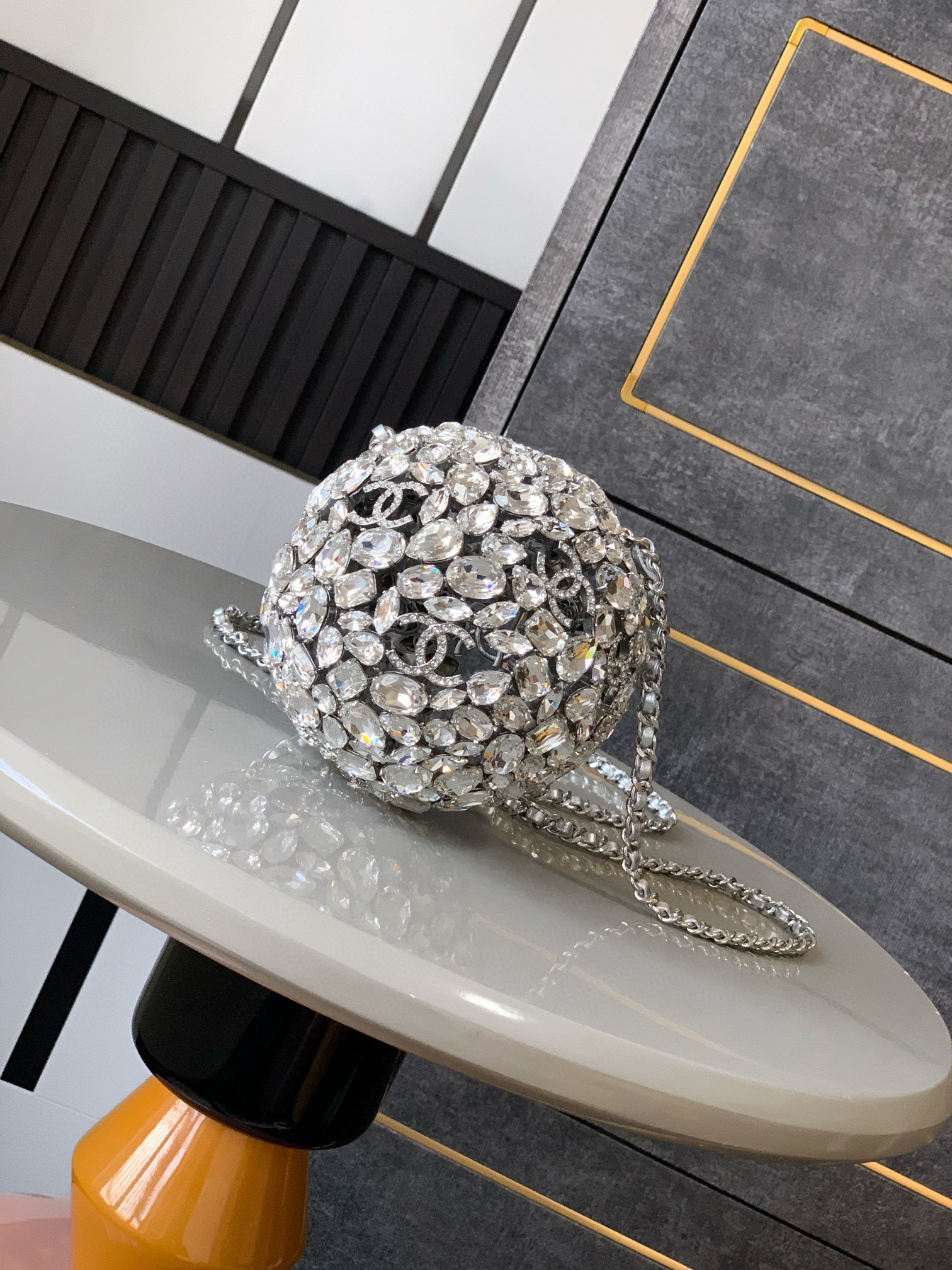 샤넬 Chanel 24A Sphere 13cm