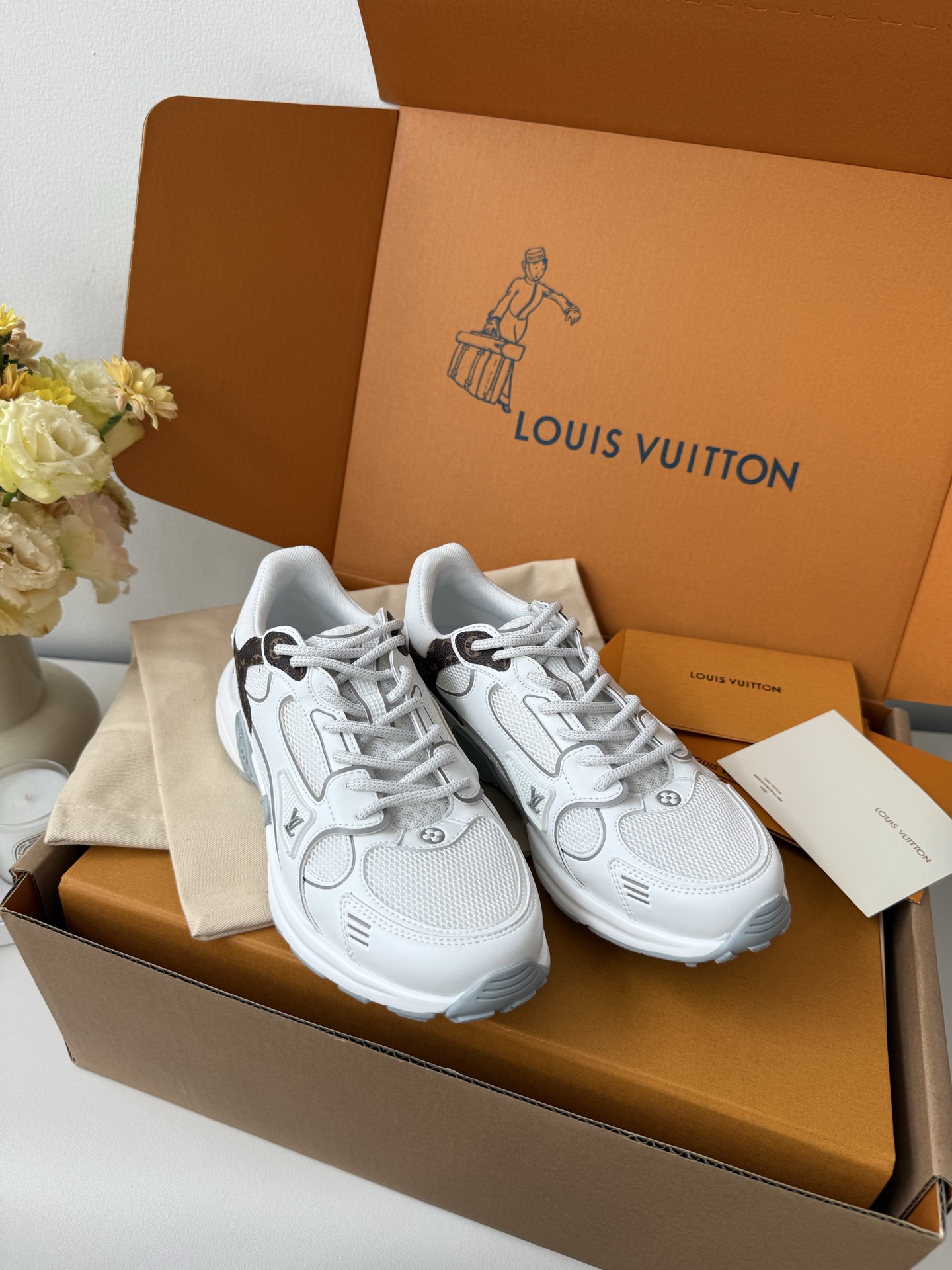 루이비통 Louis Vuitton 스니커즈