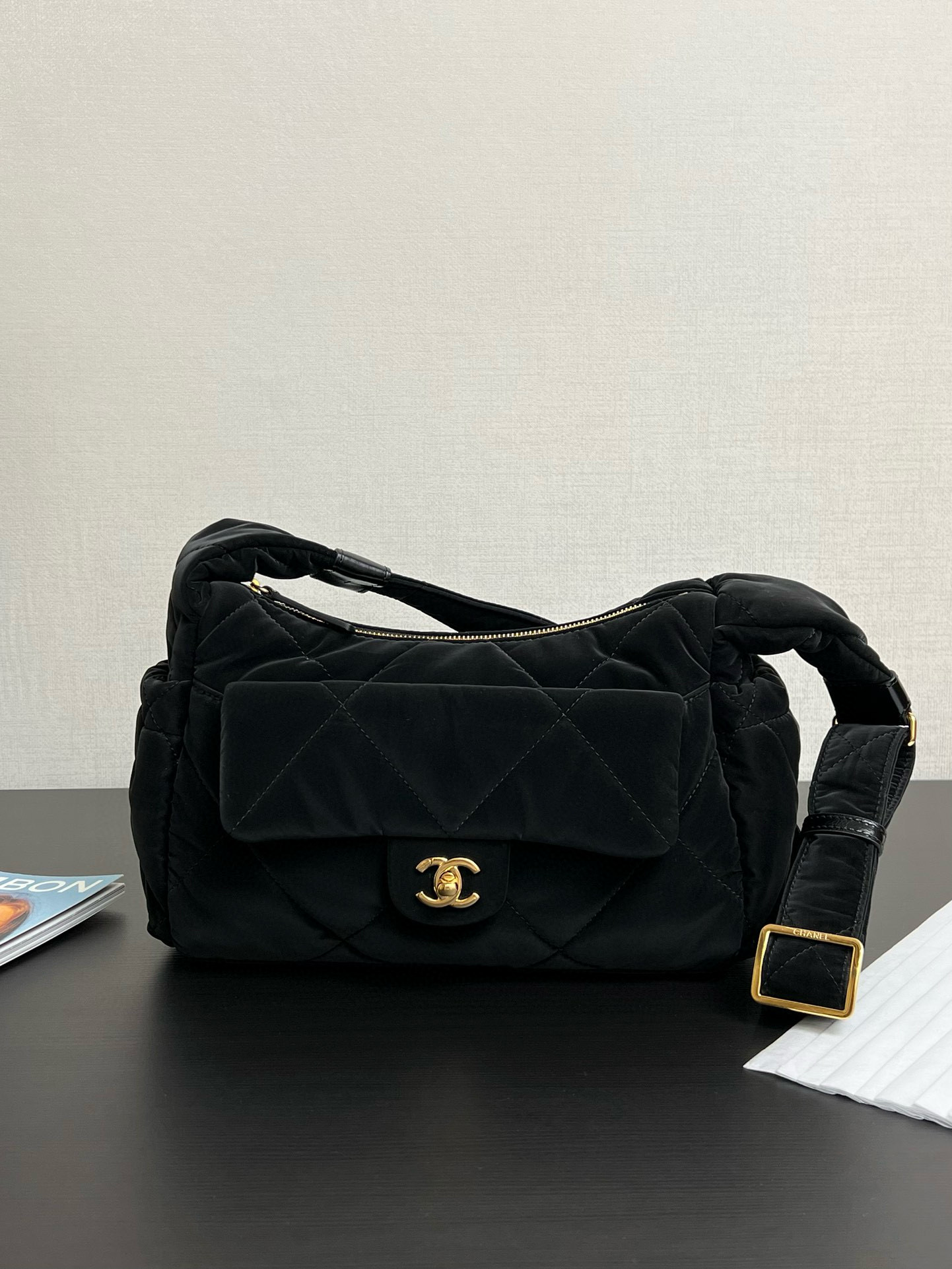 샤넬 Chanel 24N Hobo Black 32CM
