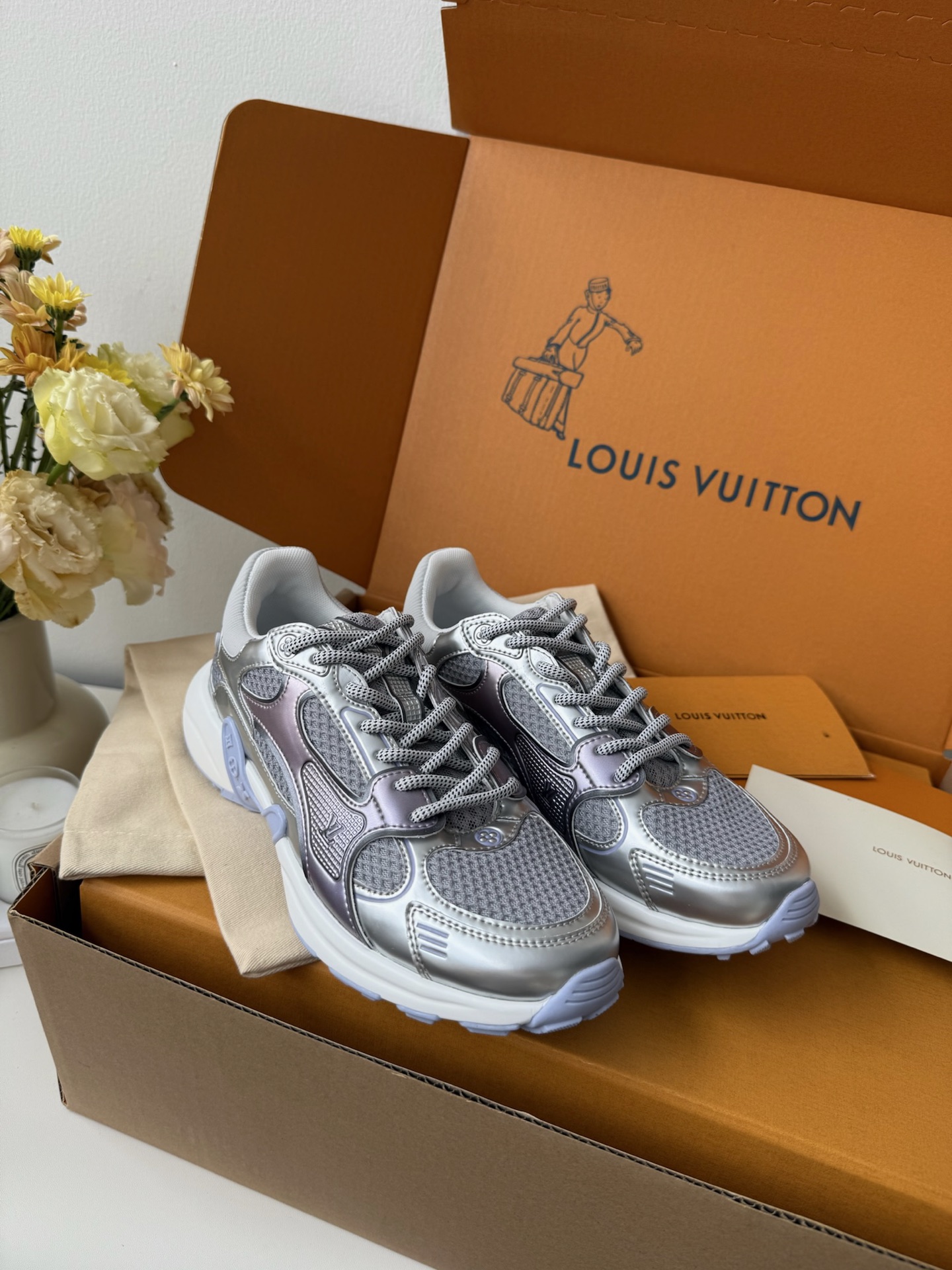 루이비통 Louis Vuitton 스니커즈