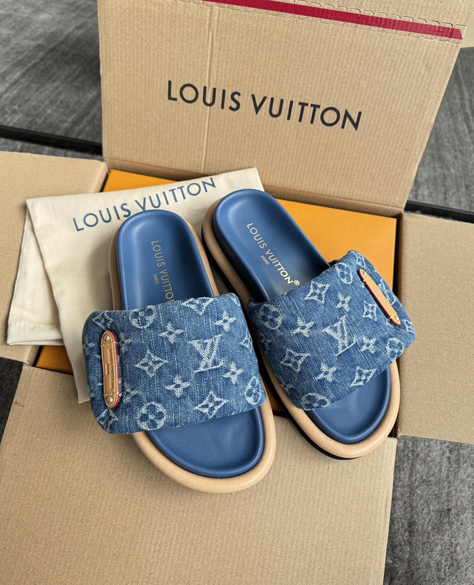 루이비통 Louis Vuitton 슬리퍼