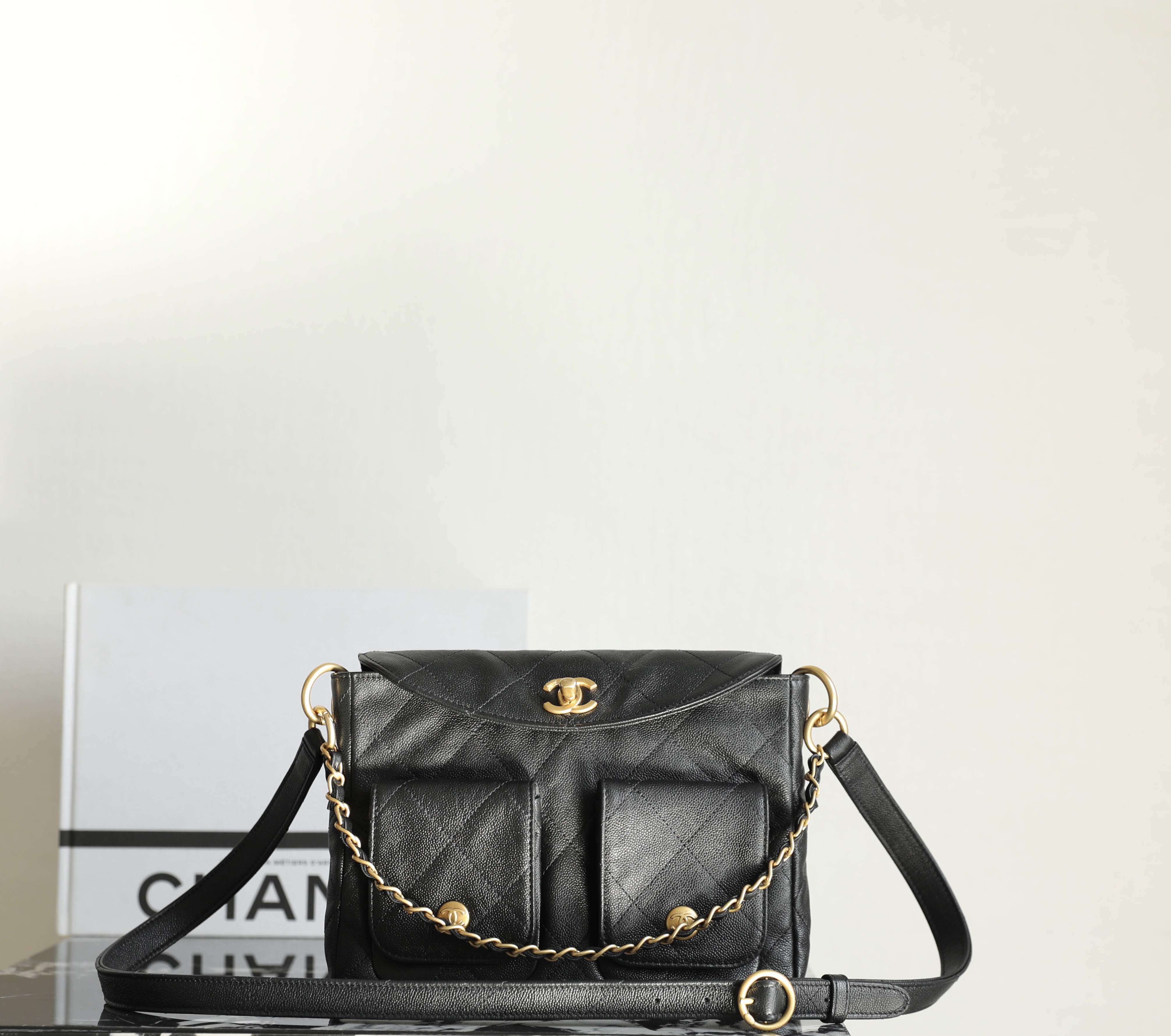 샤넬 Chanel 25p AS5384 Hobo Handbag C-851 Black 24.5cm