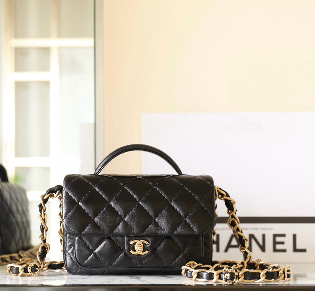 샤넬 Chanel 24A AS4992 Flap Bag with Top Handle C-531 Black 20cm